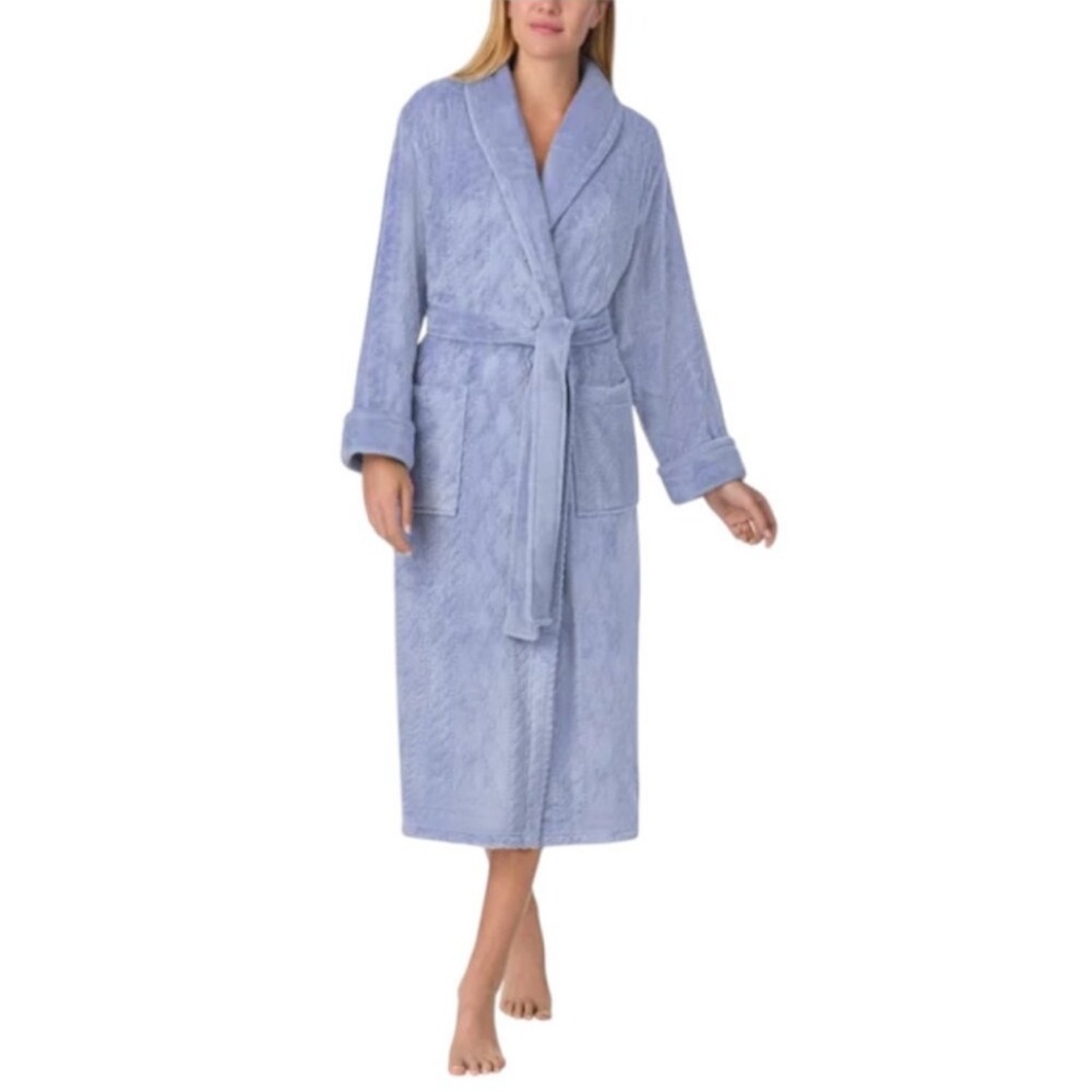M: Room Service Plush Wrap Robe